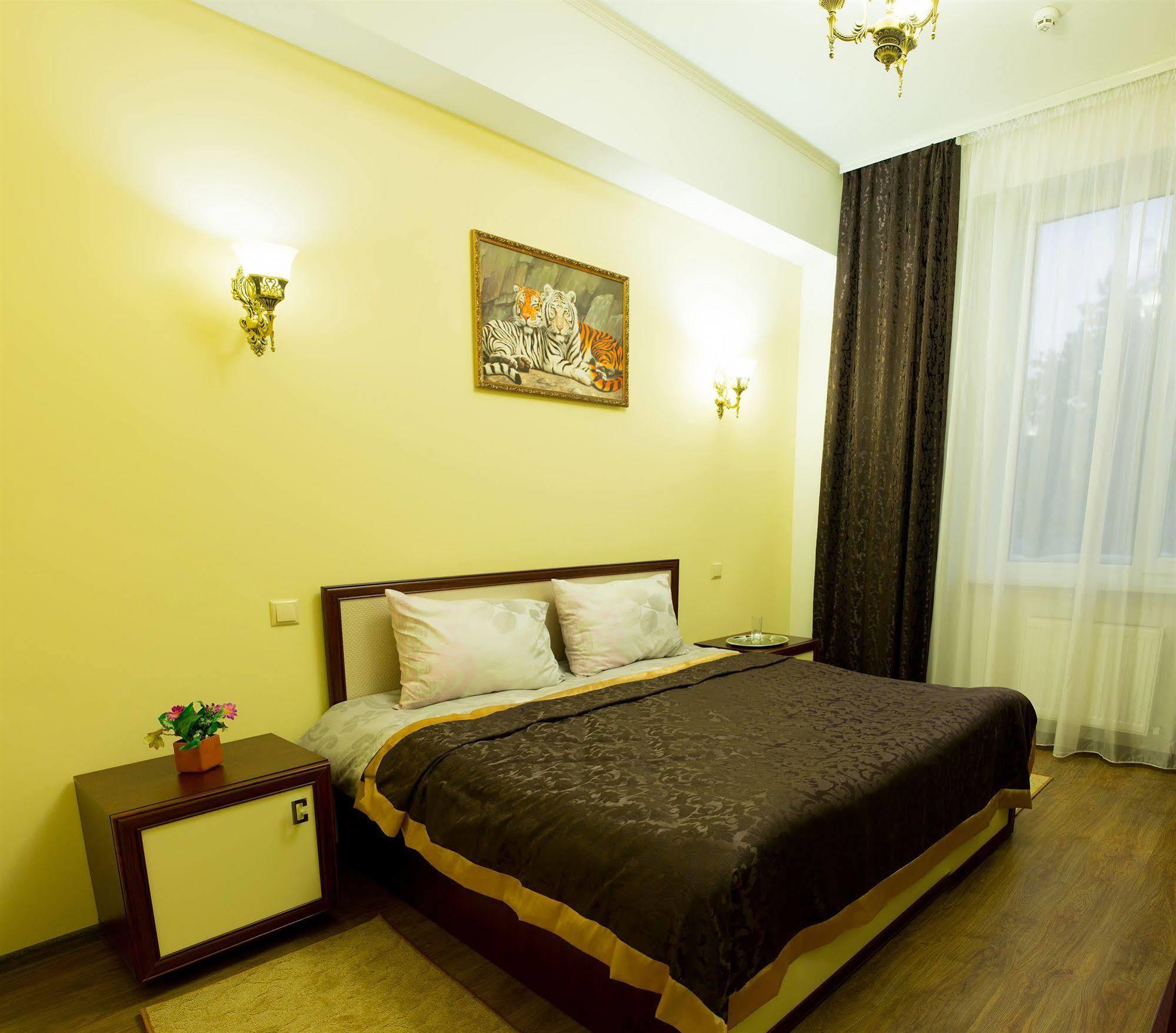 Hotel Nobel Κισινάου Εξωτερικό φωτογραφία