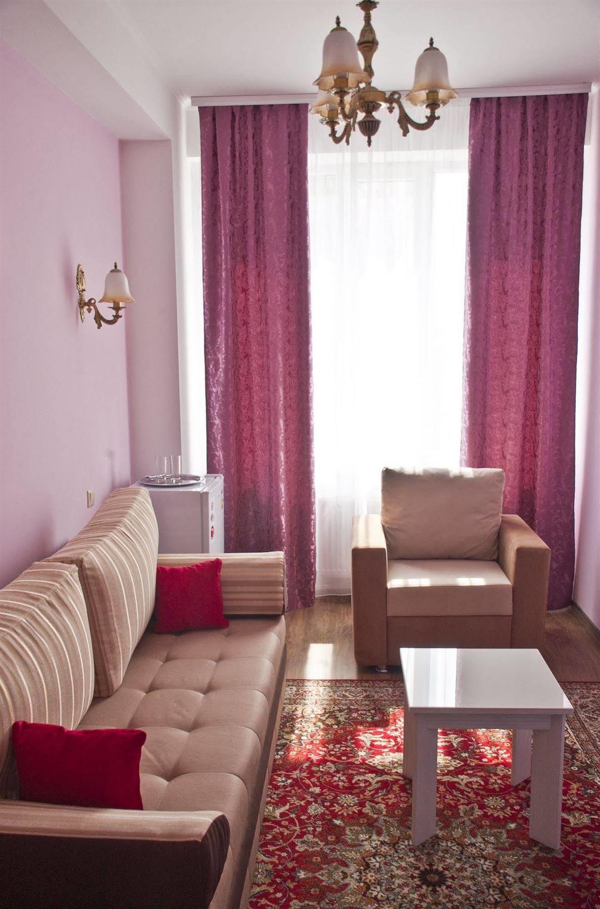 Hotel Nobel Κισινάου Εξωτερικό φωτογραφία